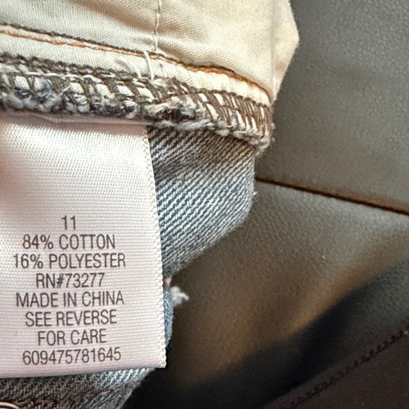 NWT Candie’s Pink Distressed Jean Shorts size 11 - Picture 8 of 13